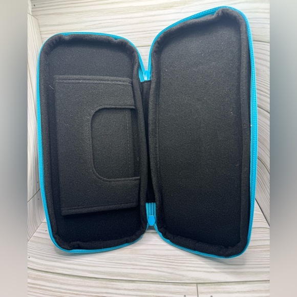 Nintendo Switch Case Blue - Picture 2 of 5